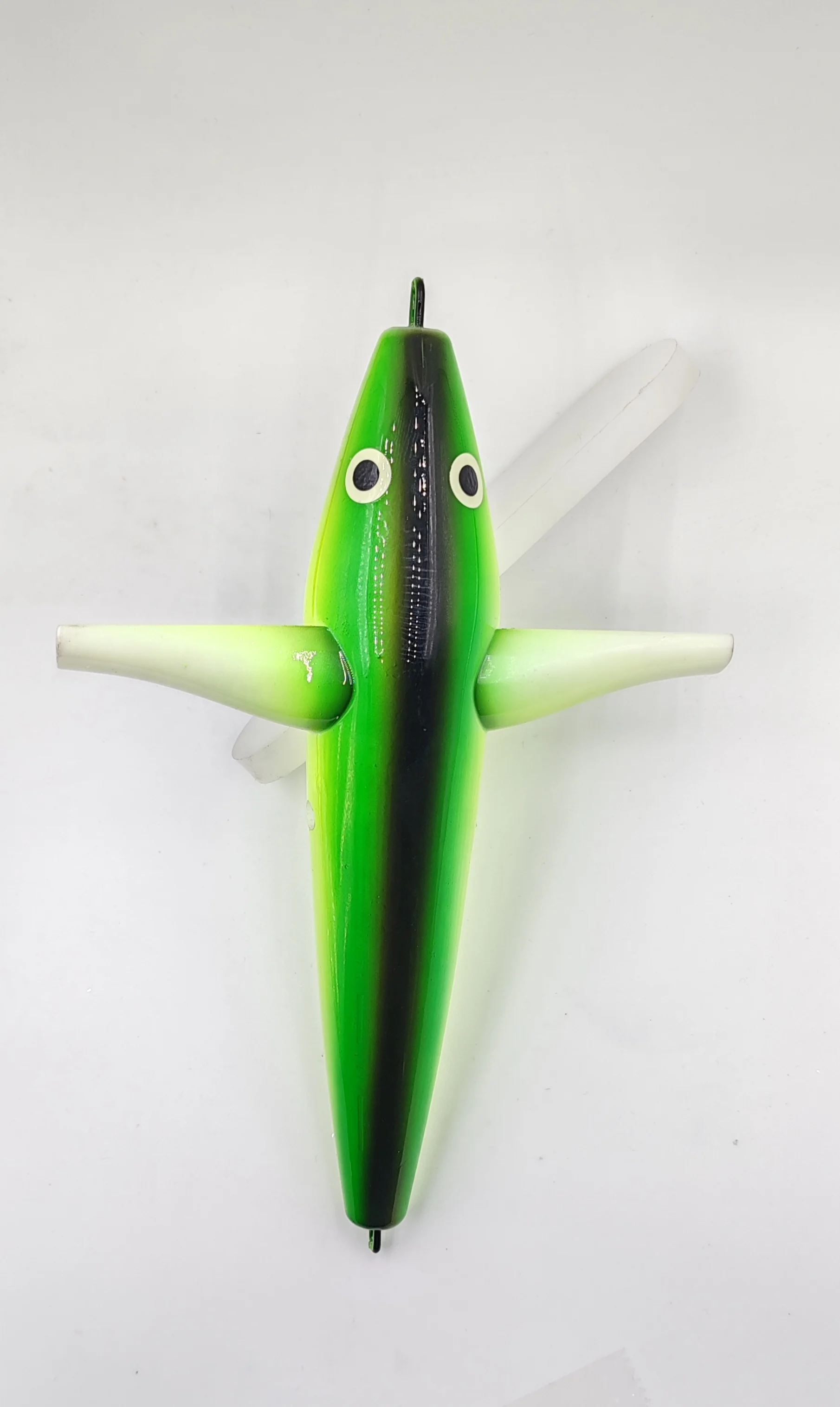 Modelo de “pájaro” con acabado visible