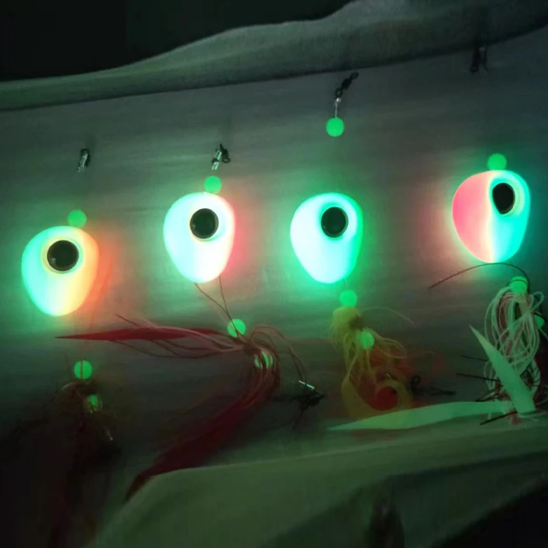 Detalle del ojo 3D y acabado metálico