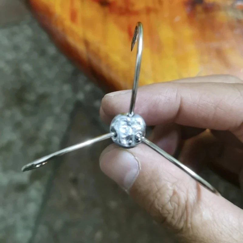 Anzuelos Triples de Acero alto carbono anti-enredos plateados – carpa - imagen 3