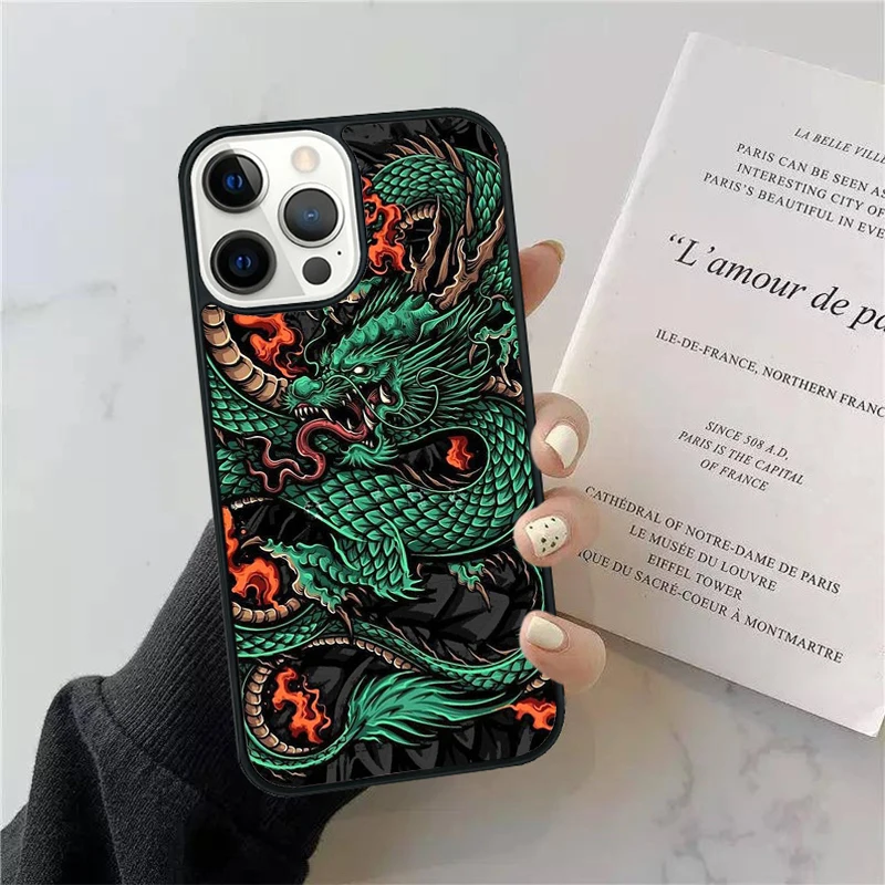 Funda dragón para iPhone vista frontal