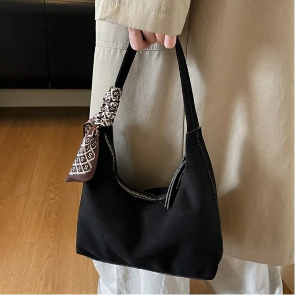 Bolso tote de ante sintético con cremallera y pañuelo de seda - imagen 2