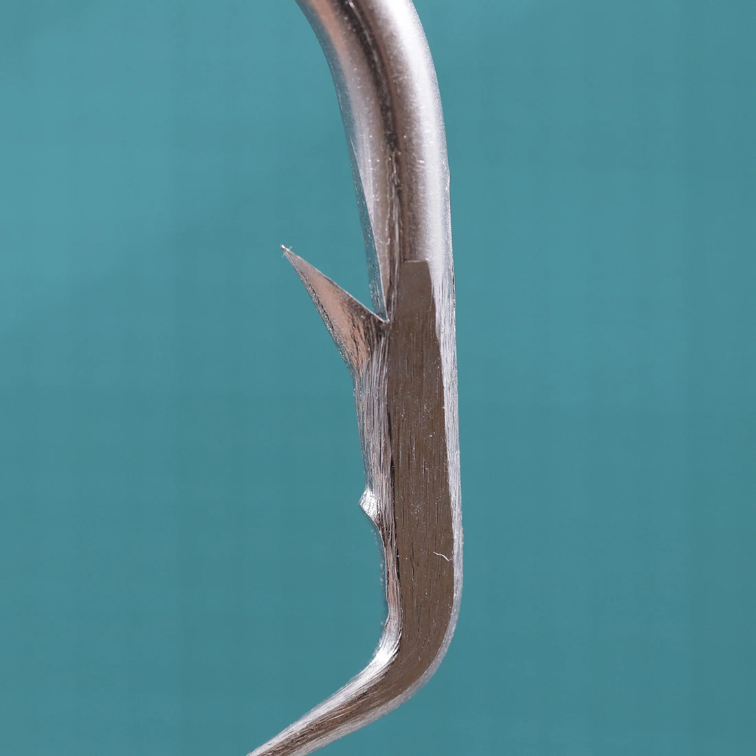 Detalle del acabado y la punta del anzuelo FishTrip