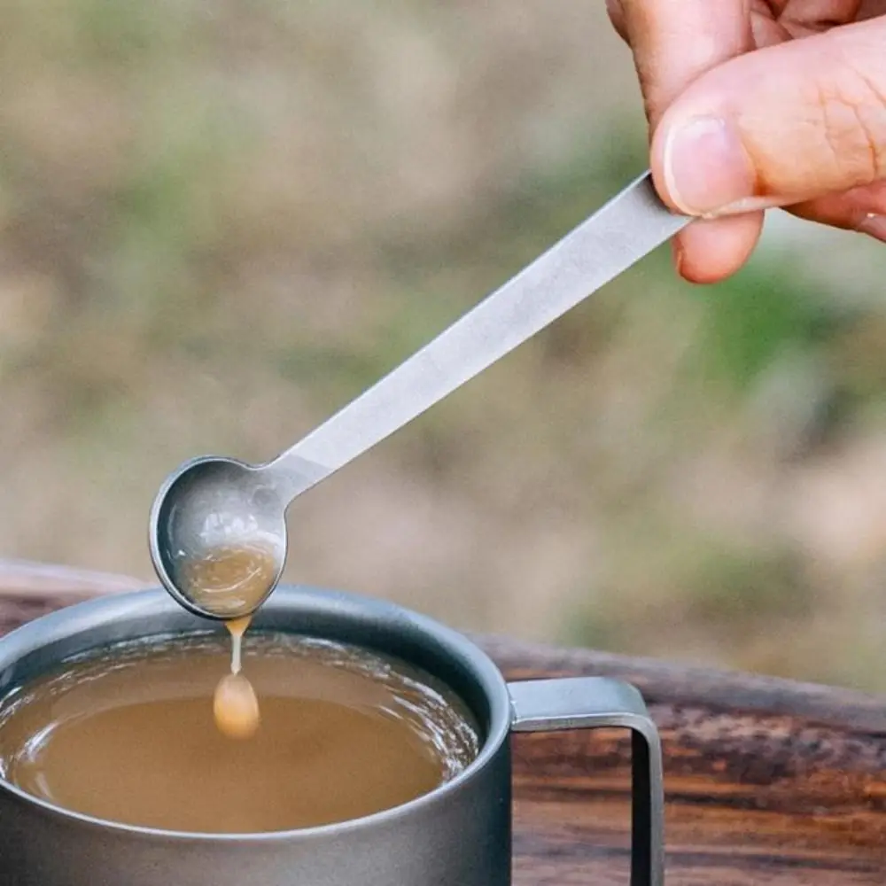 Cuchara agitadora de titanio mini de mango largo para té y café