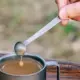 Cuchara agitadora de titanio mini de mango largo para té y café