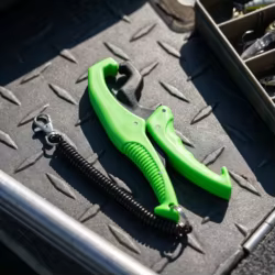 Goture Pinza Flotante para Pesca con Cordón Antideslizante