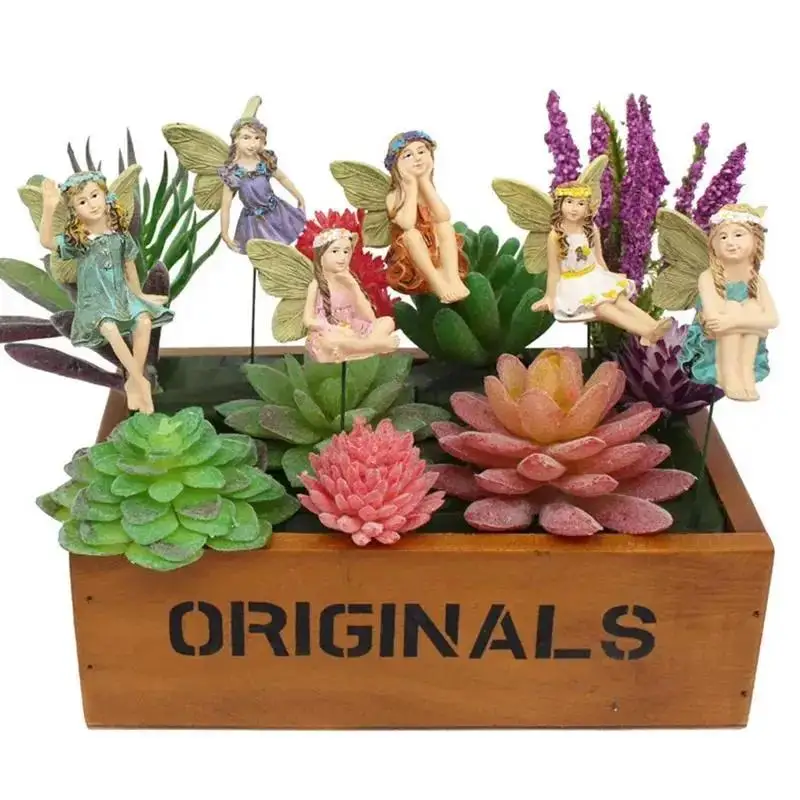 Composición de varias muñecas estilo jardín
