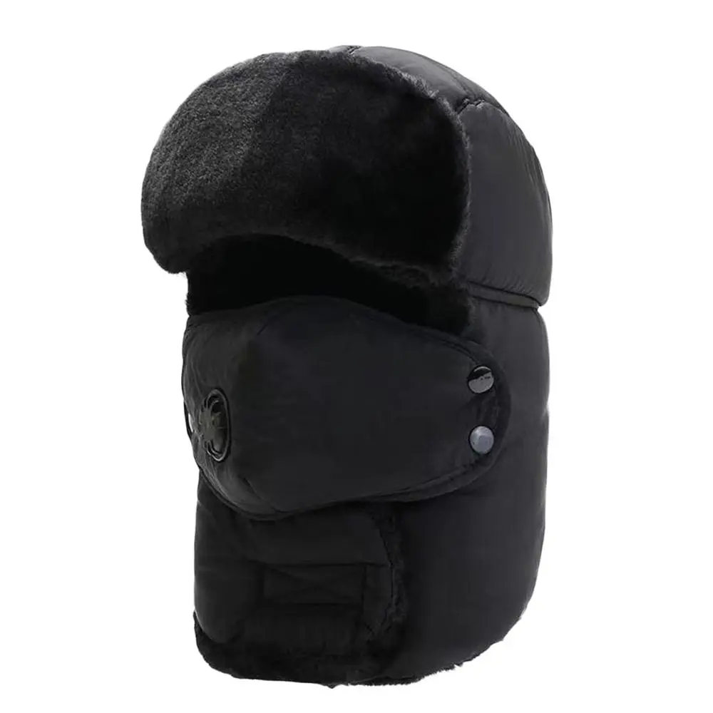 Forro interior cálido y material del gorro