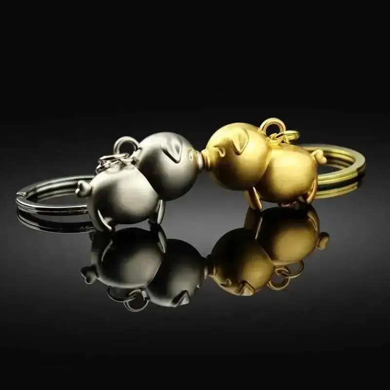 Llavero cerdo del zodiaco chino 2026 dorado – regalo cumpleaños pareja - imagen 2