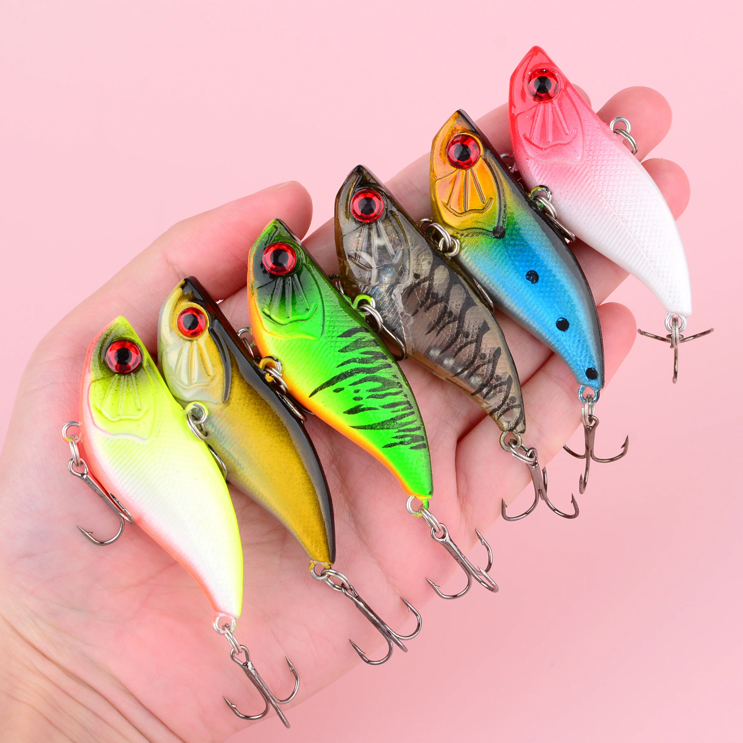 Señuelo VIB minnow 6 cm en acción
