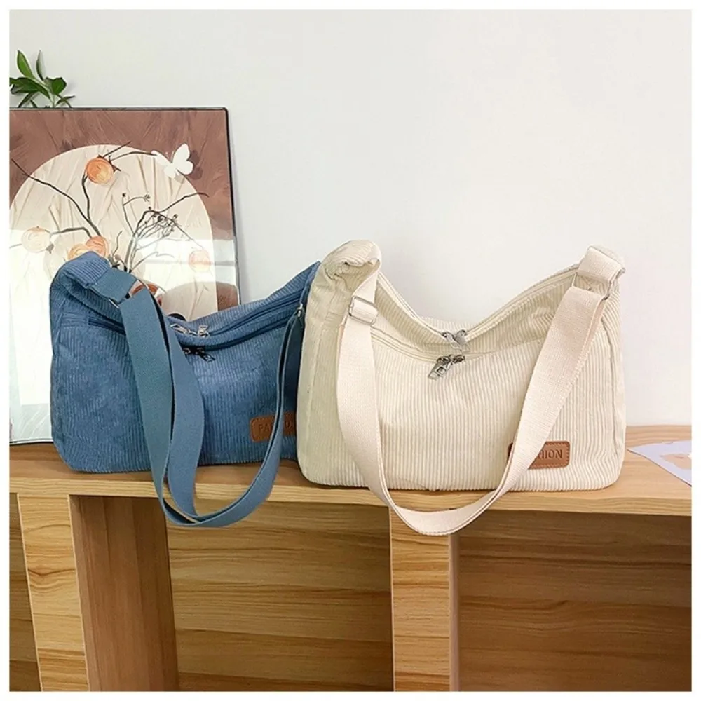 Bolsa de mano grande de pana con bolsillos y correa ajustable - imagen 5