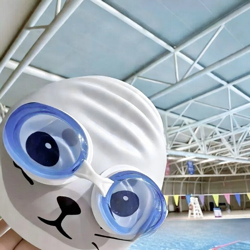 Gorro de silicona listo para la piscina