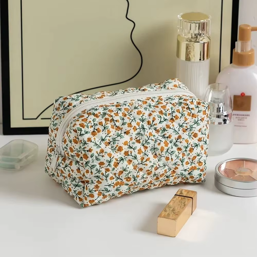 Neceser de maquillaje acolchado de algodón con estampado floral - imagen 2
