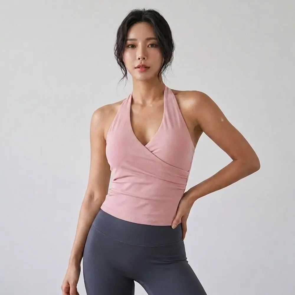 Top deportivo transpirable con sujetador incorporado y cuello halter - imagen 4