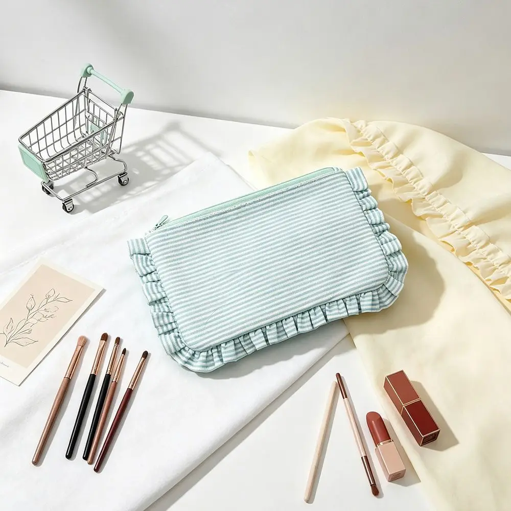 Bolsa de maquillaje multifuncional con volantes a rayas y cremallera - imagen 3
