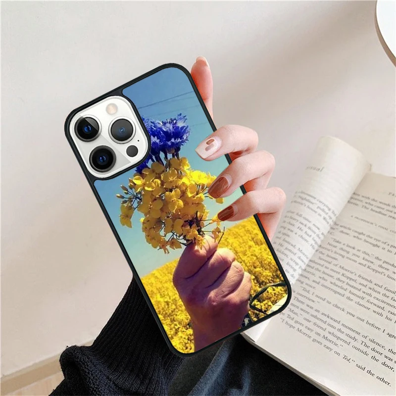 Funda de teléfono con bandera de Ucrania para iPhone vista frontal