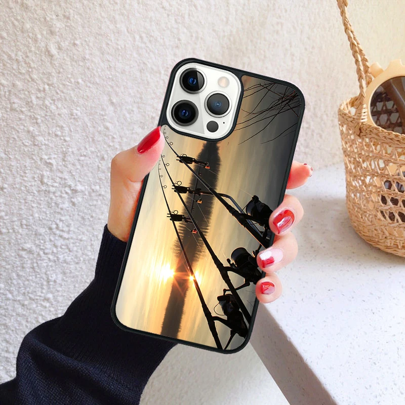 Vista frontal de la funda Krajews con diseño de atardecer