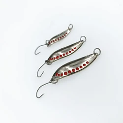 Cuchara de metal Vib Jig Wobbler Isca con lentejuelas