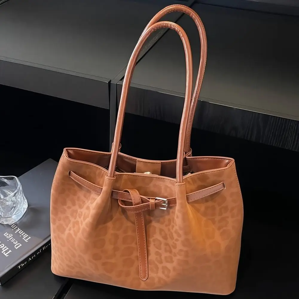 Bolso de hombro de cuero PU retro gran capacidad color sólido - imagen 3