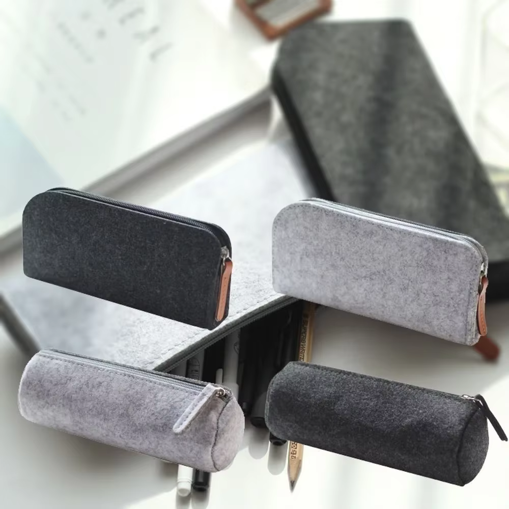 Estuche de fieltro plano