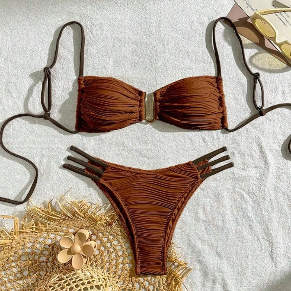 Conjunto bikini elegante con aberturas y tejido arrugado verano - imagen 2