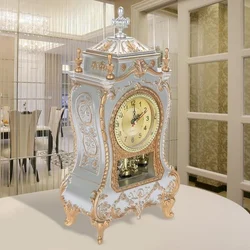 Reloj despertador vintage clásico con péndulo imperial para escritorio