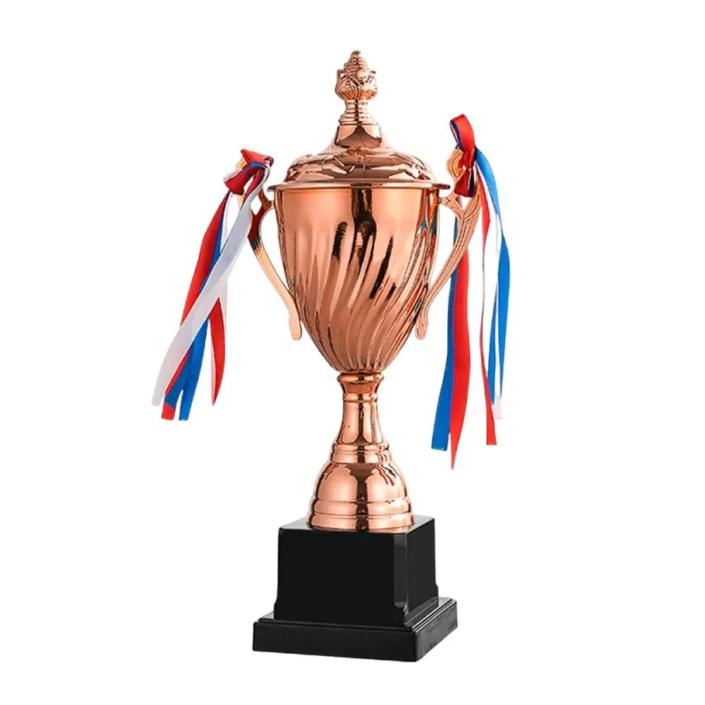 Vista del trofeo con acabado bronce