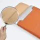 Funda portátil plegable de cuero con cierre automático y bolsa - imagen 4