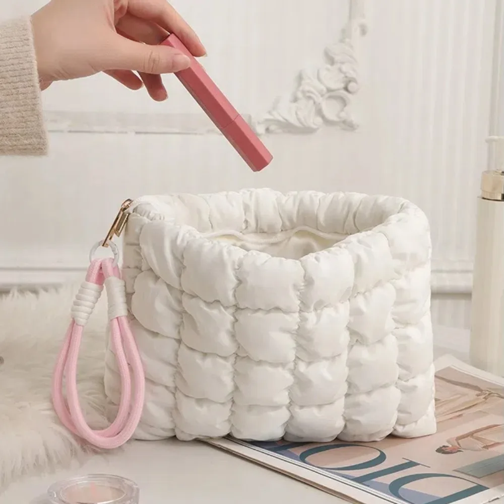 Bolsa de cosméticos puffer en varios colores