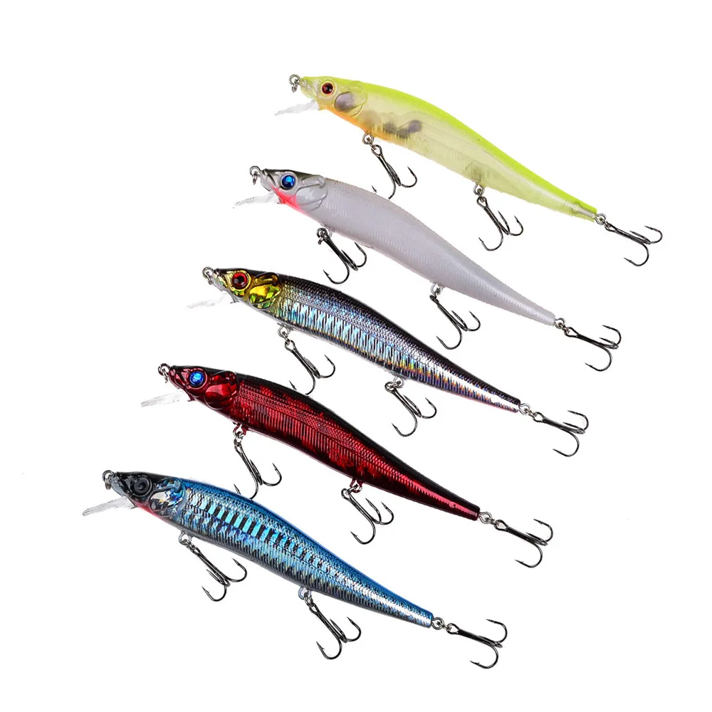 Minnow en acción bajo el agua