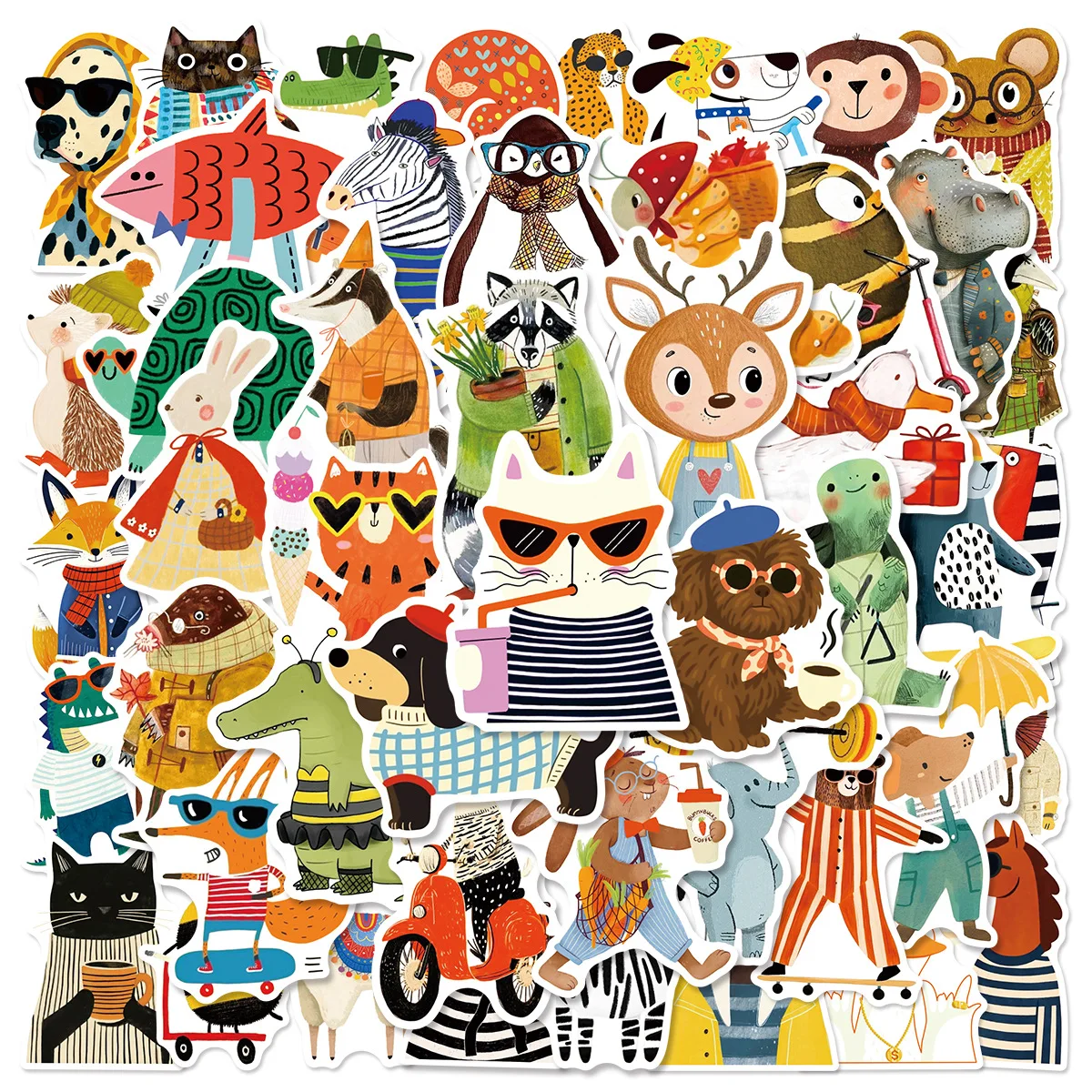 Set de 50 pegatinas de animales en acuarela sobre superficie blanca