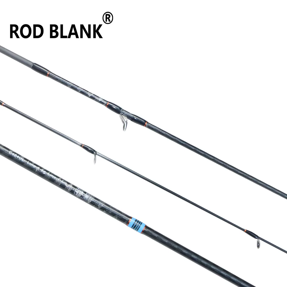 Caña de trucha compacta ROD BLANK en entorno de pesca en arroyo de montaña
