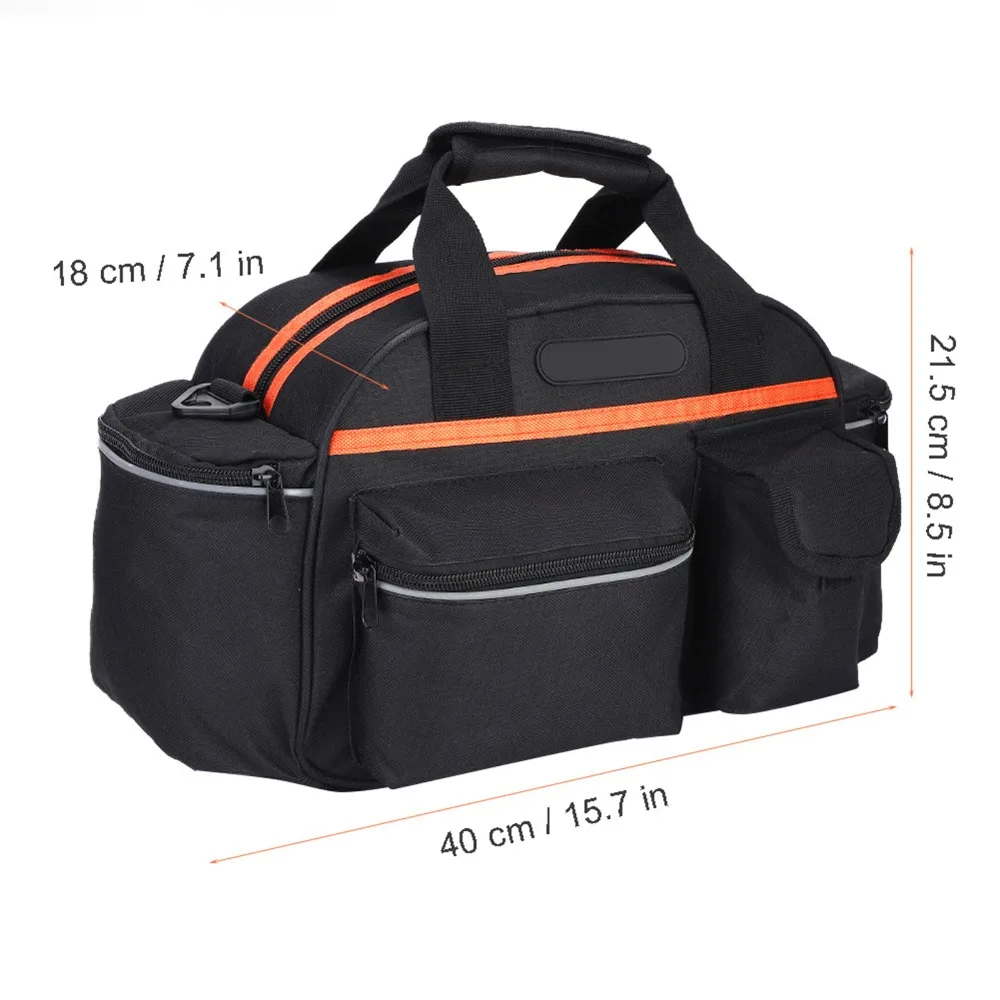Vista frontal de la bolsa negra y naranja