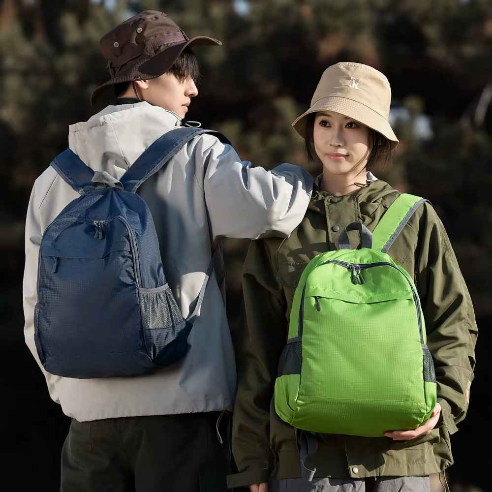 Mochila plegable impermeable para senderismo y ciclismo - imagen 5