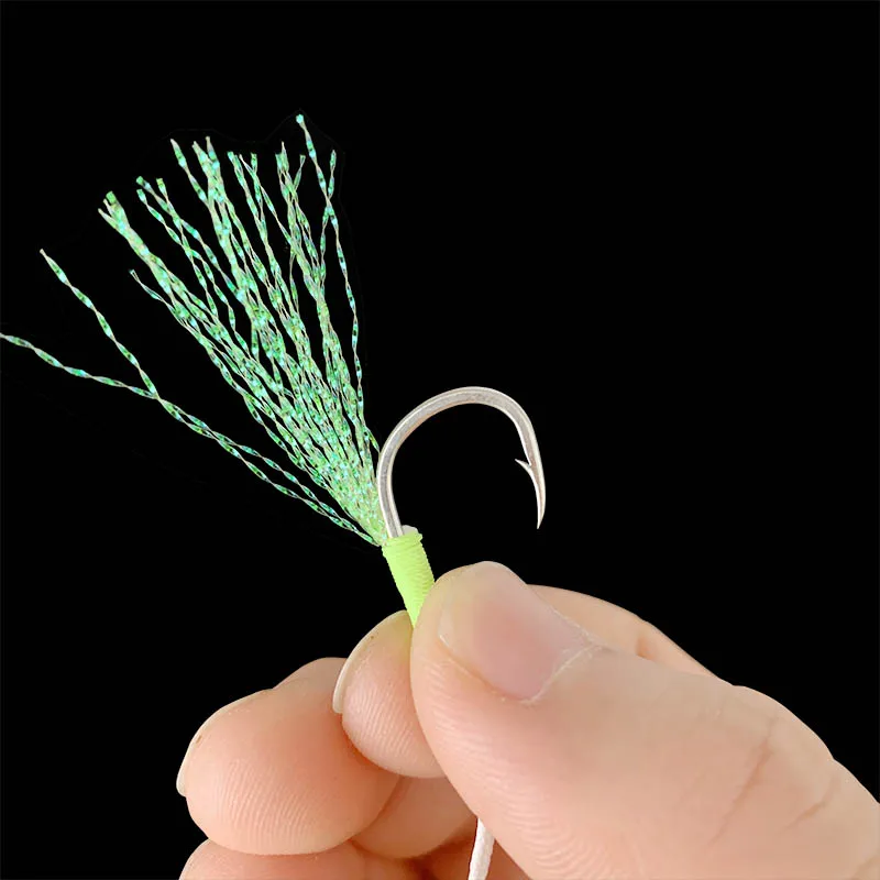 Montaje del anzuelo doble sobre señuelo de jigging