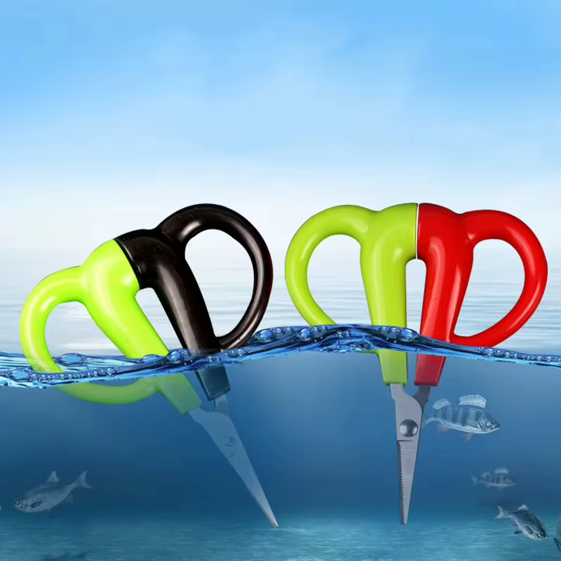 Tijeras FTK para pesca en entorno natural