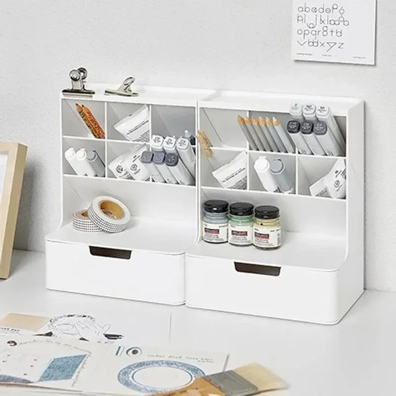Detalle del diseño oblicuo y compartimentos del organizador
