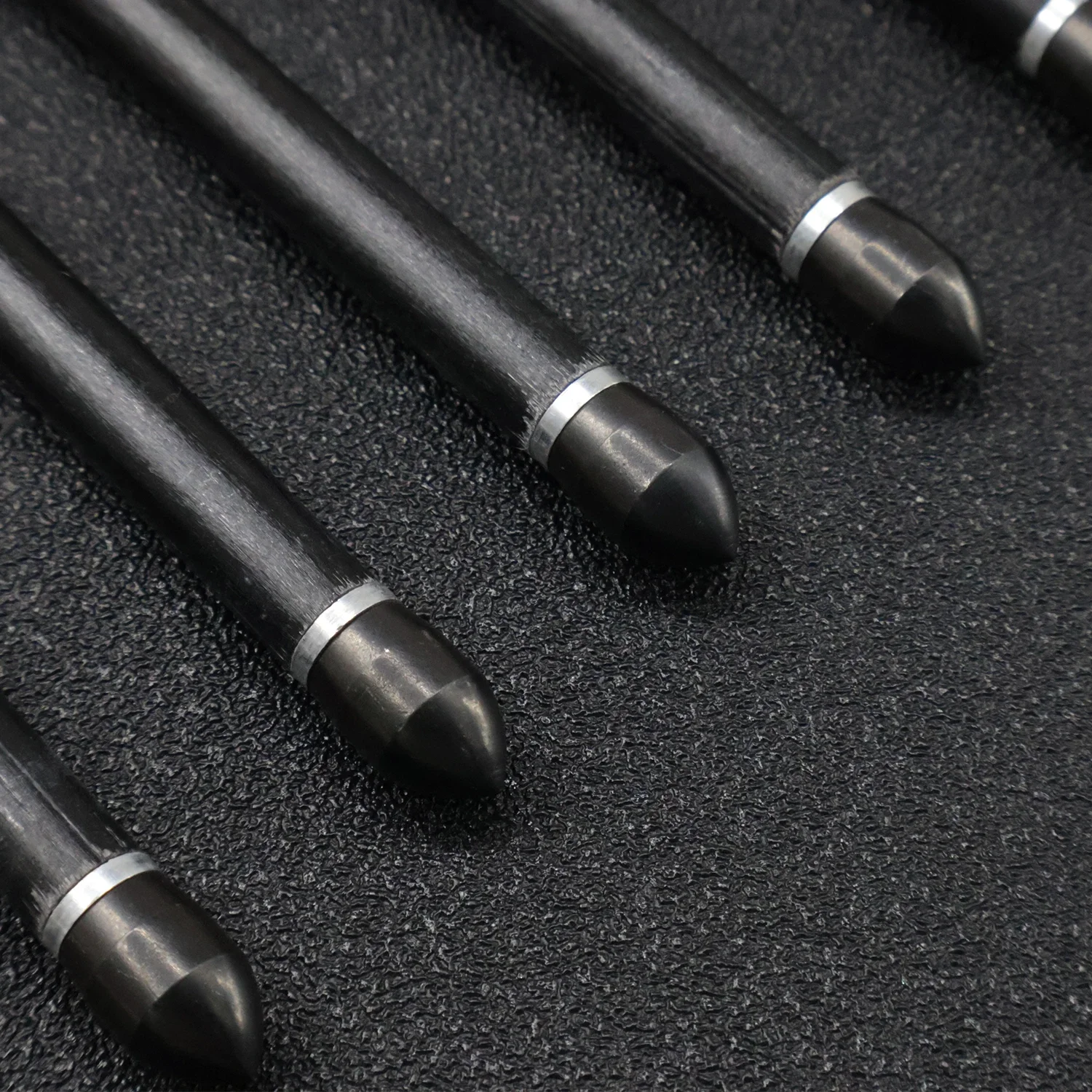 Puntas de flecha roscadas de metal negro esféricas para carbono - imagen 2