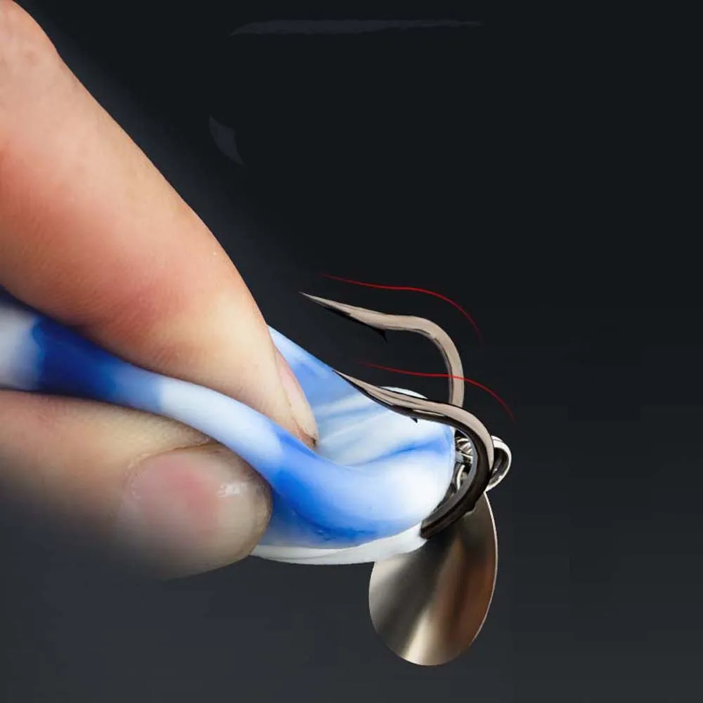 Swimbait Topwater para lubina y lucio con doble gancho - imagen 2