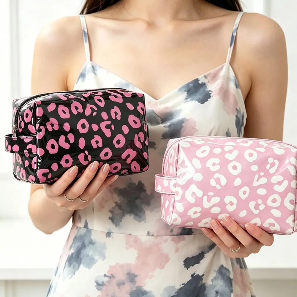 Estampado leopardo y detalles