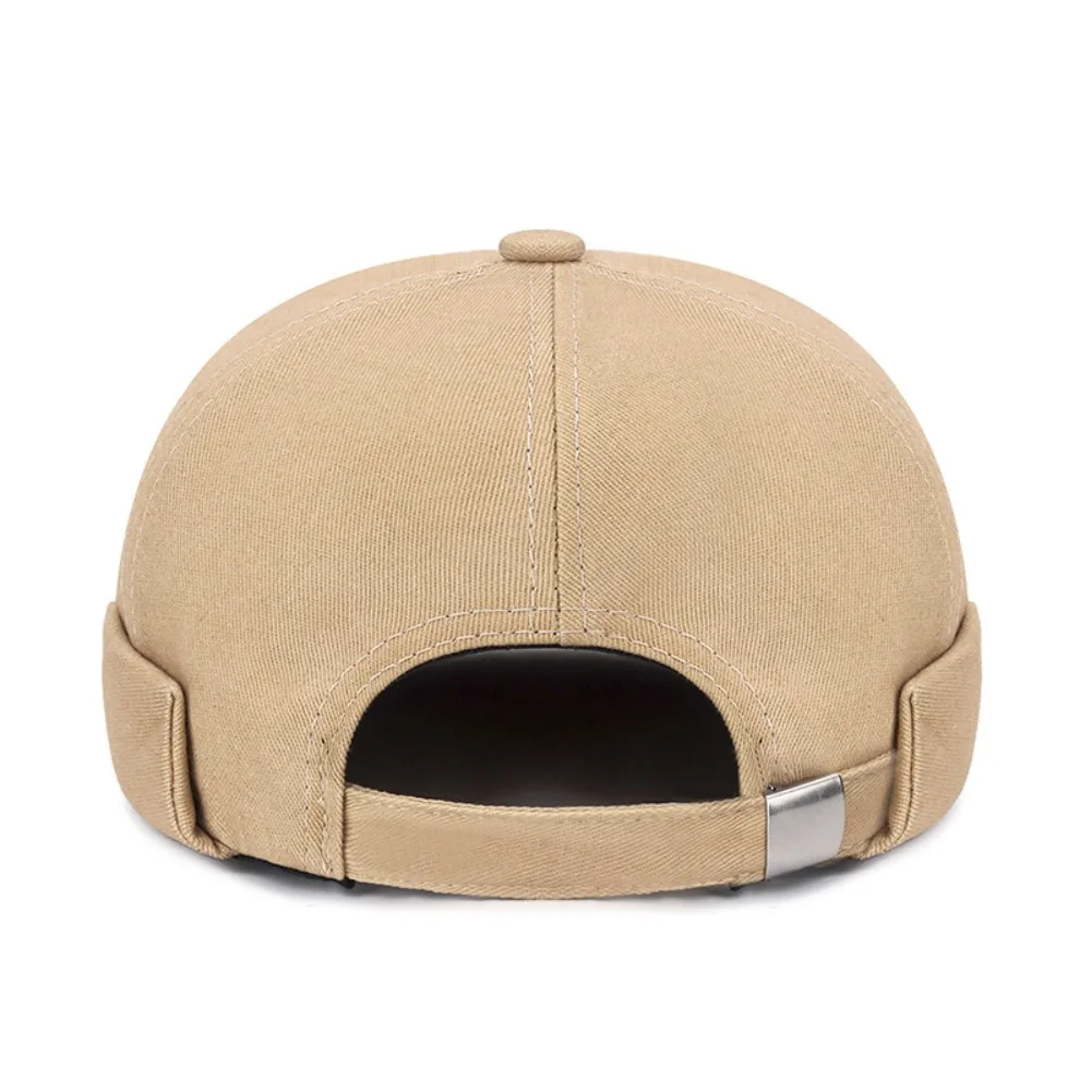 Detalle del gorro de algodón tipo marinero