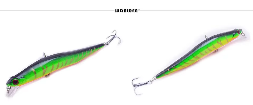 Señuelo en agua con reflejo que destaca su acción de wobbling