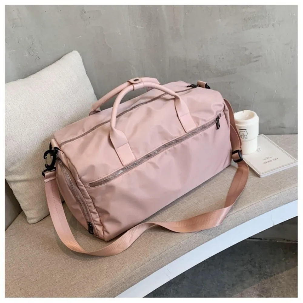 Bolsa de gimnasio con compartimentos separados para ropa seca y mojada - imagen 2