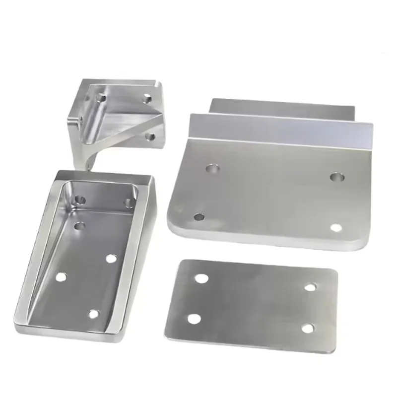Componentes CNC terminados en diferentes materiales
