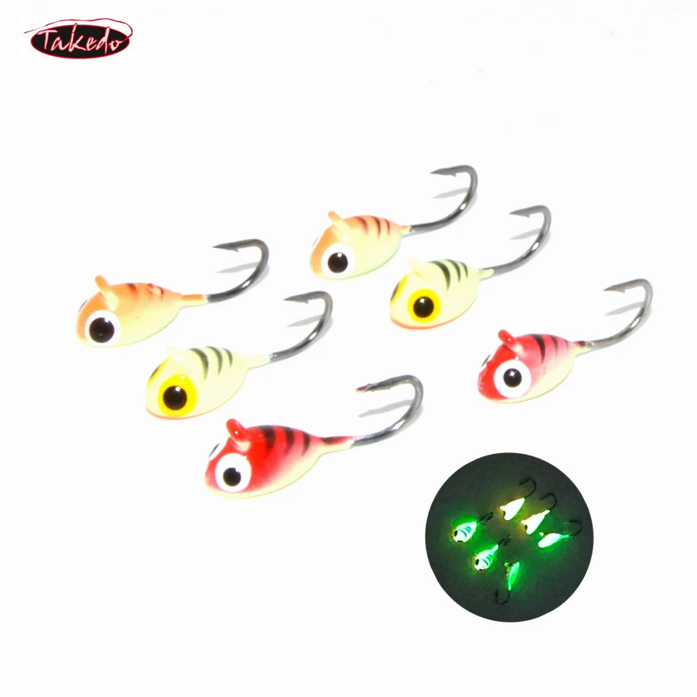 Señuelo en acción de jigging