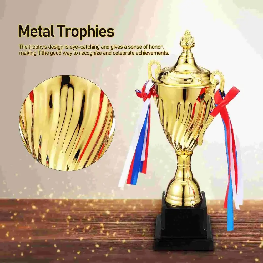 Trofeo dorado de metal para campeonatos de pesca deportiva - imagen 4