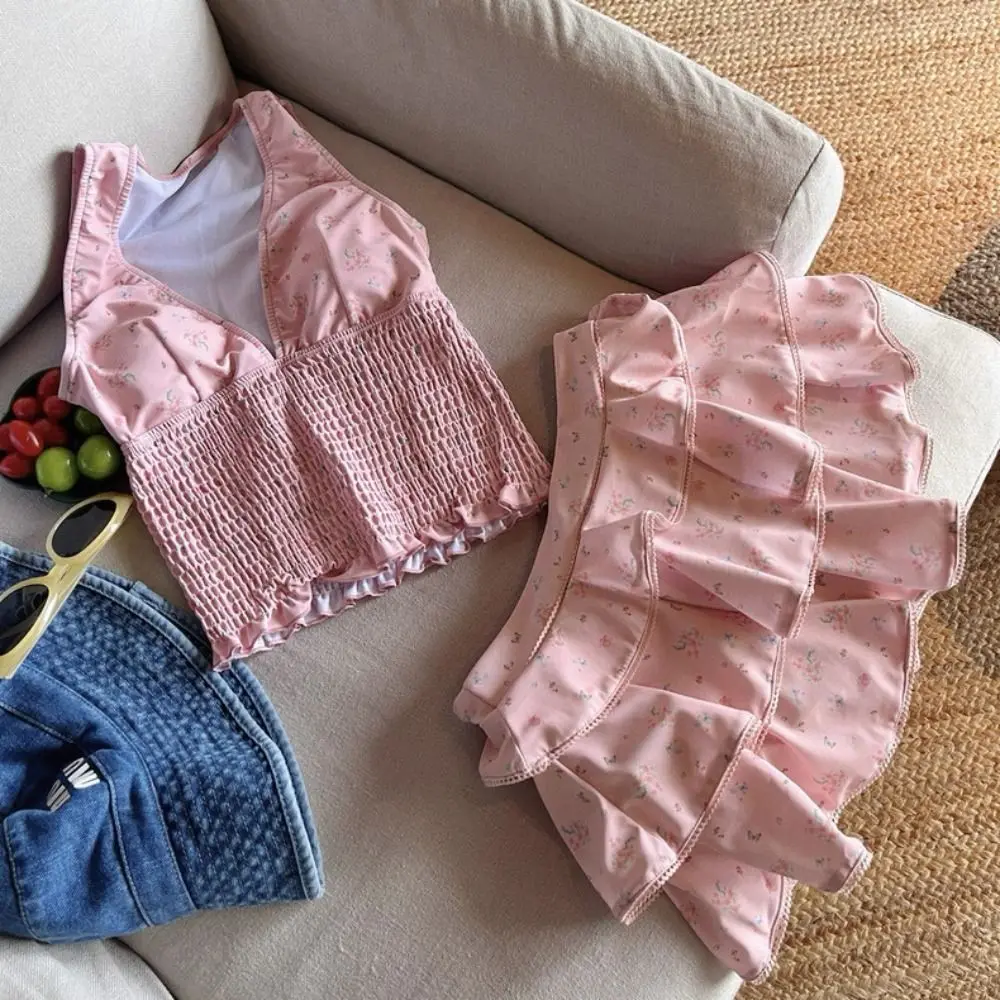 Bikini de talle alto con control de abdomen y falda escalonada rosa - imagen 4
