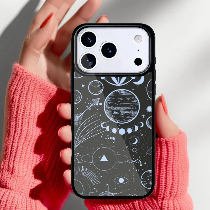 Imagen de la funda colocada en varios modelos de iPhone