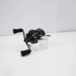 Carrete baitcasting resistente agua salada, ultraligero y magnético