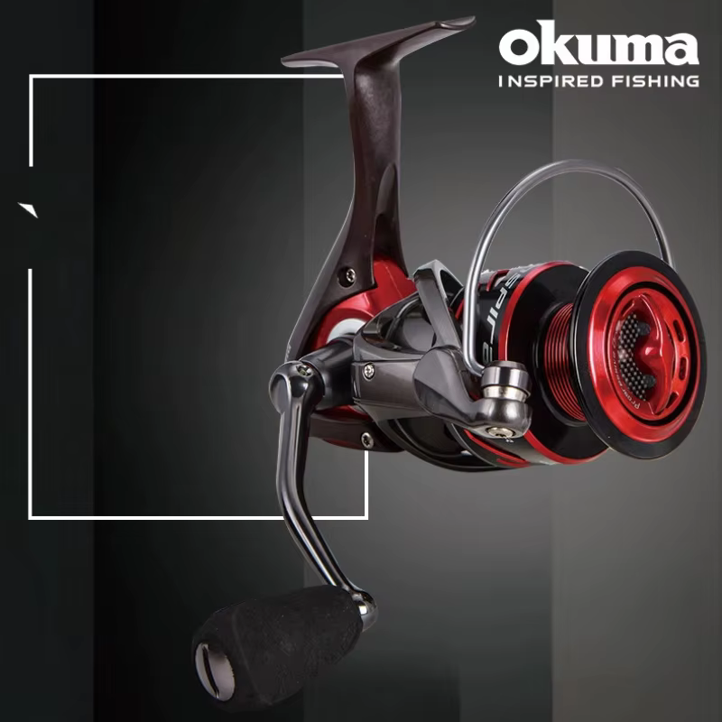 Vista del carrete Okuma Carbon Light Spinning
