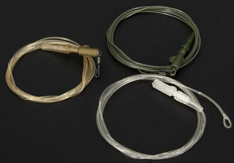 Conector y cable frontal para montajes